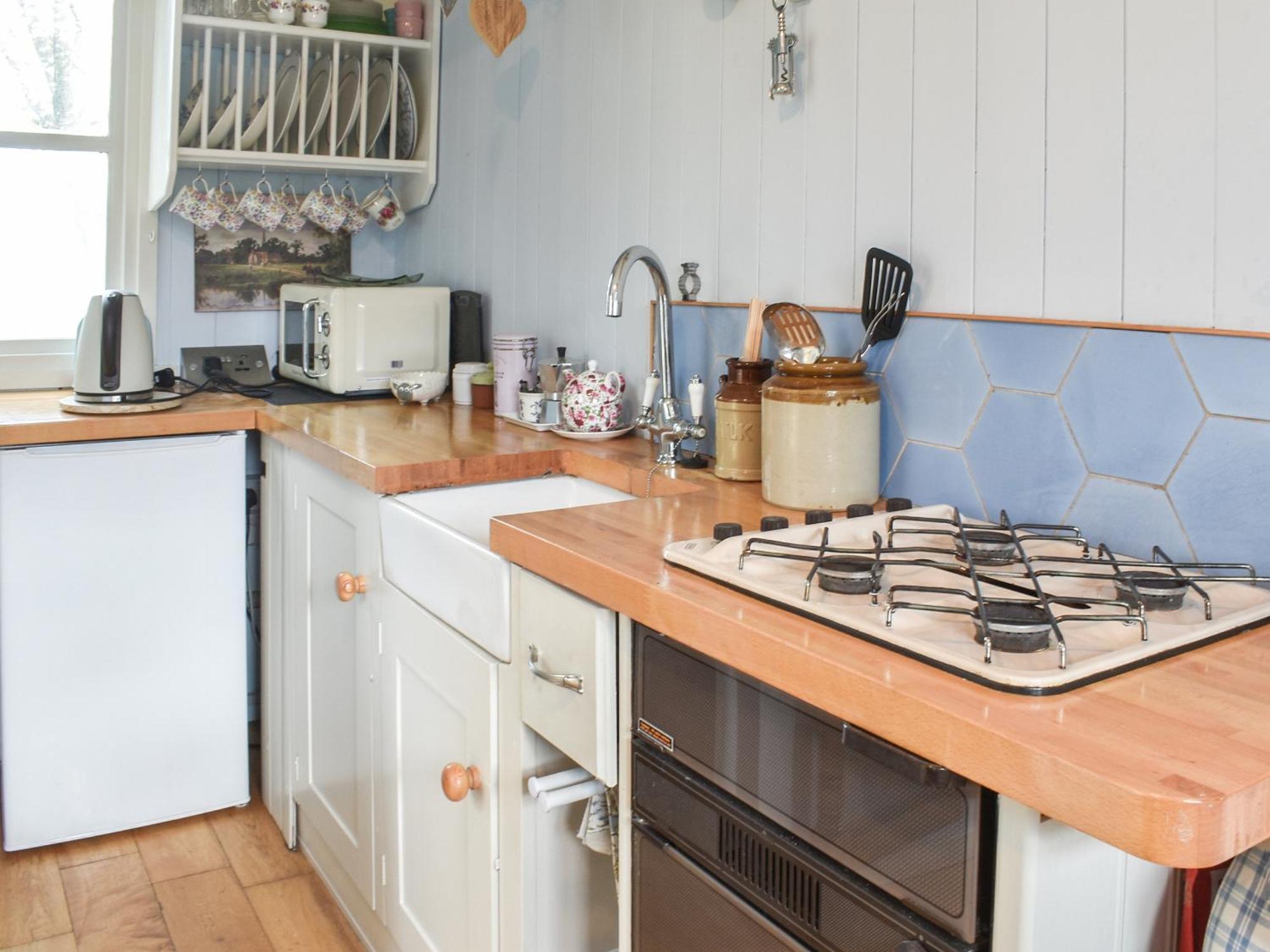 Farmhouse Garden Shepherds Hut Thursley Екстериор снимка